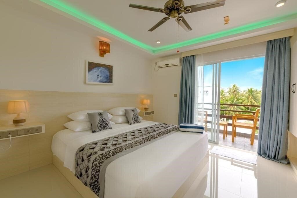 Imaginea Grand Beach Dhigurah Guest House гостиный двор